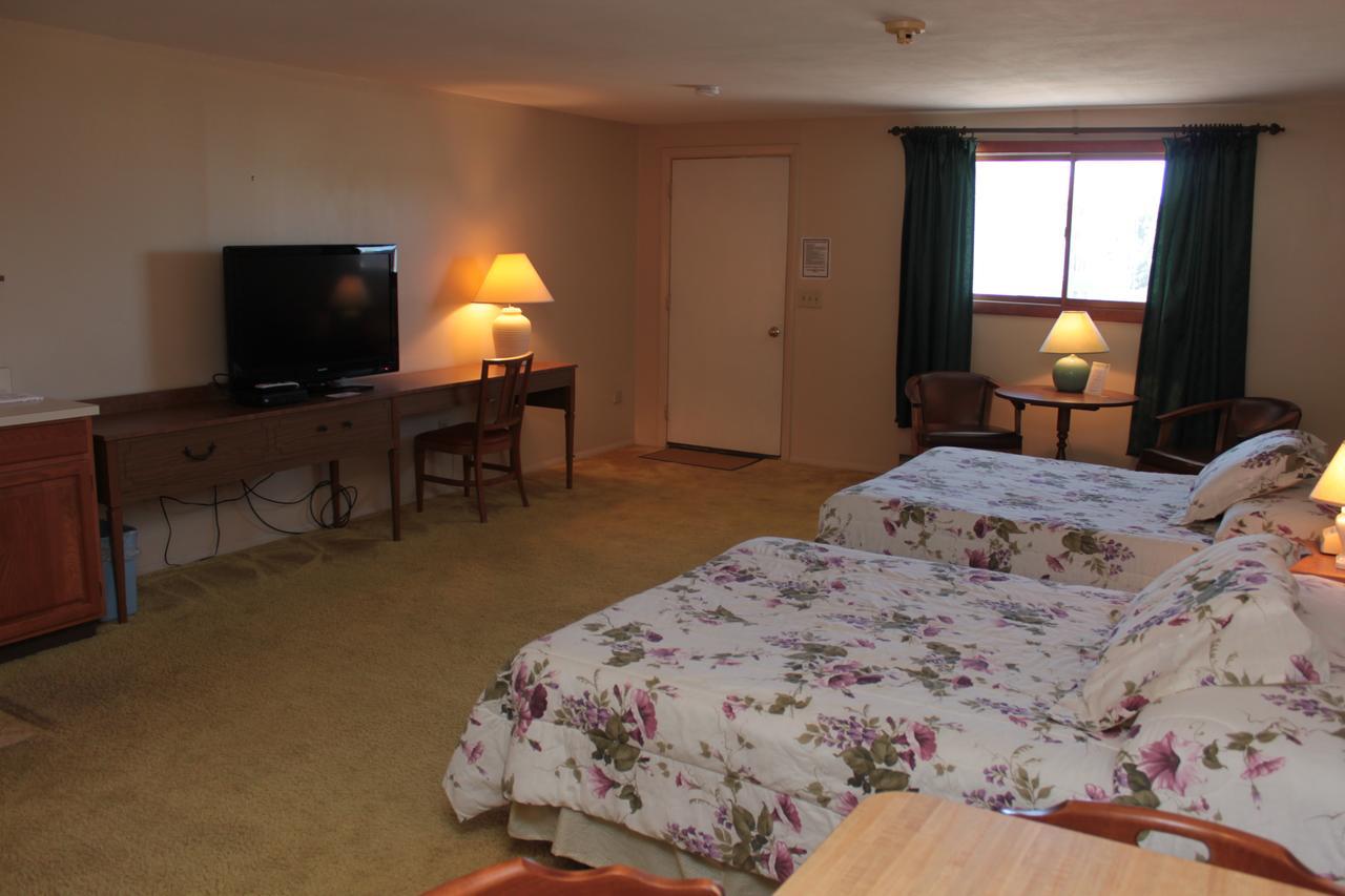 Inn Between The Beaches & Villager York Esterno foto