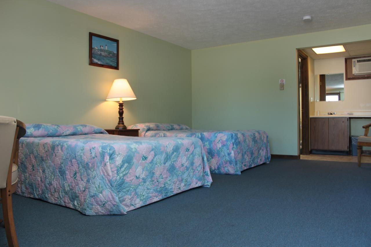 Inn Between The Beaches & Villager York Esterno foto