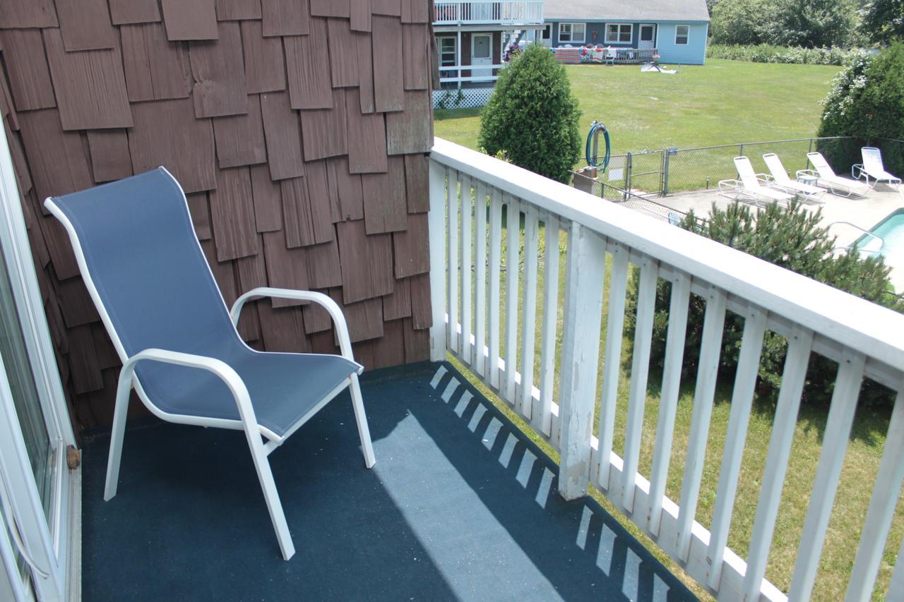 Inn Between The Beaches & Villager York Esterno foto