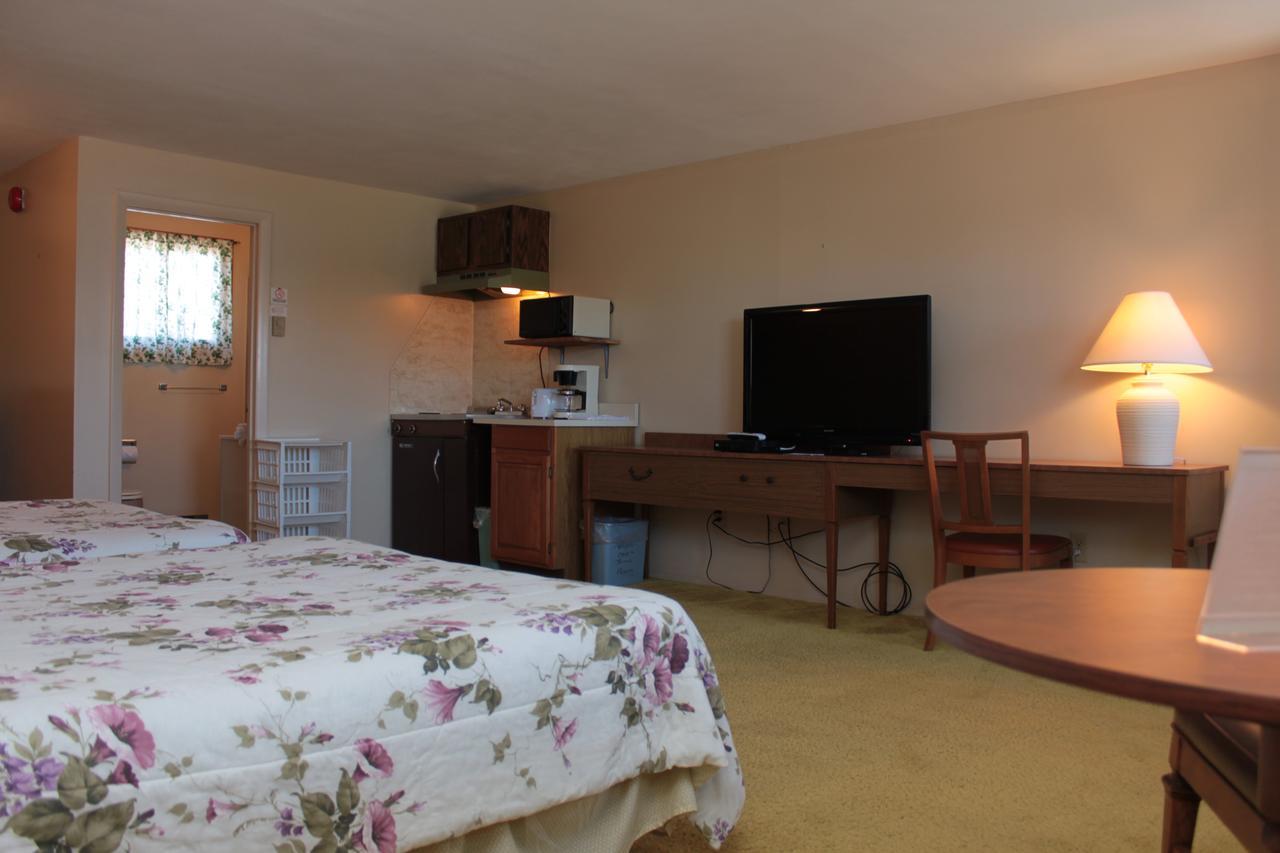 Inn Between The Beaches & Villager York Esterno foto