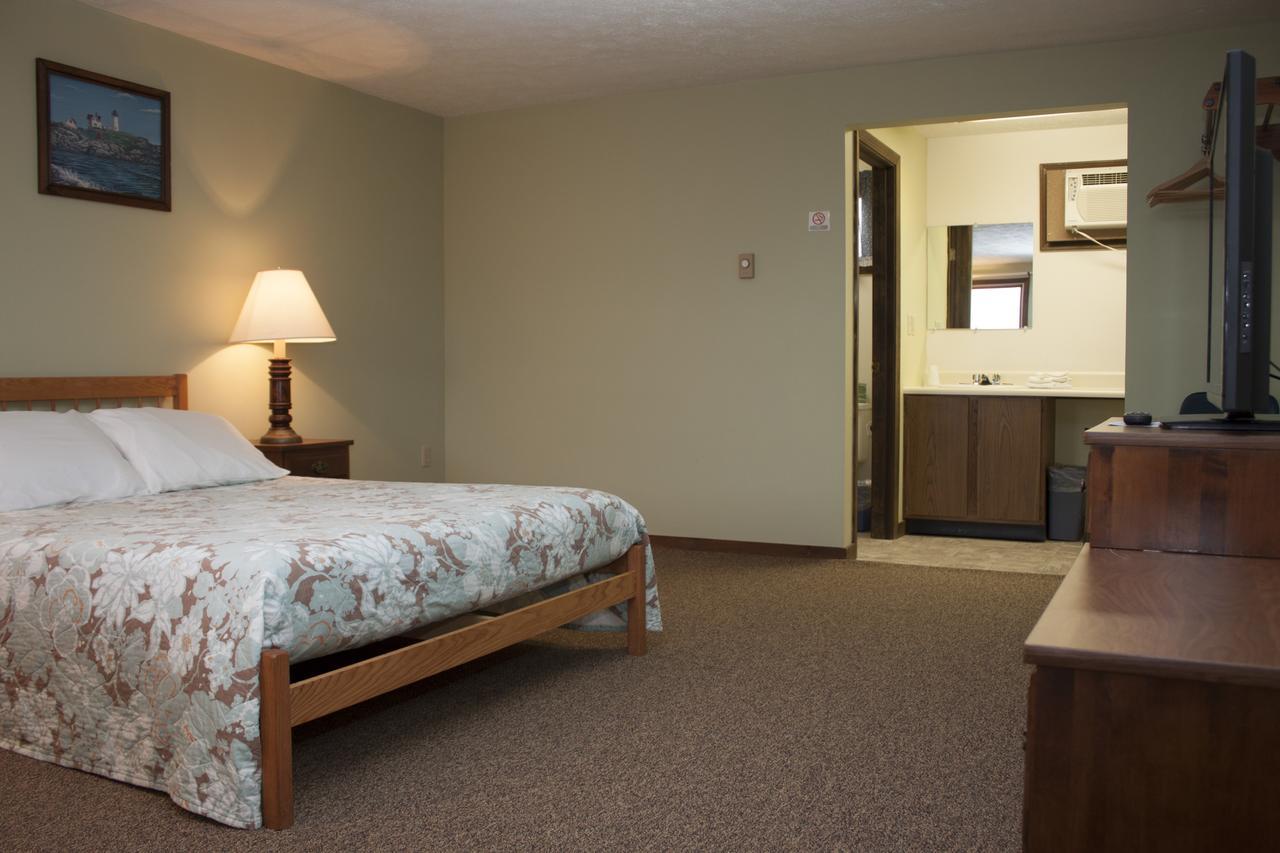 Inn Between The Beaches & Villager York Esterno foto