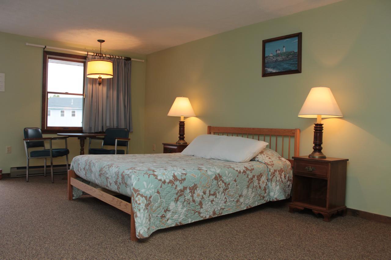 Inn Between The Beaches & Villager York Esterno foto