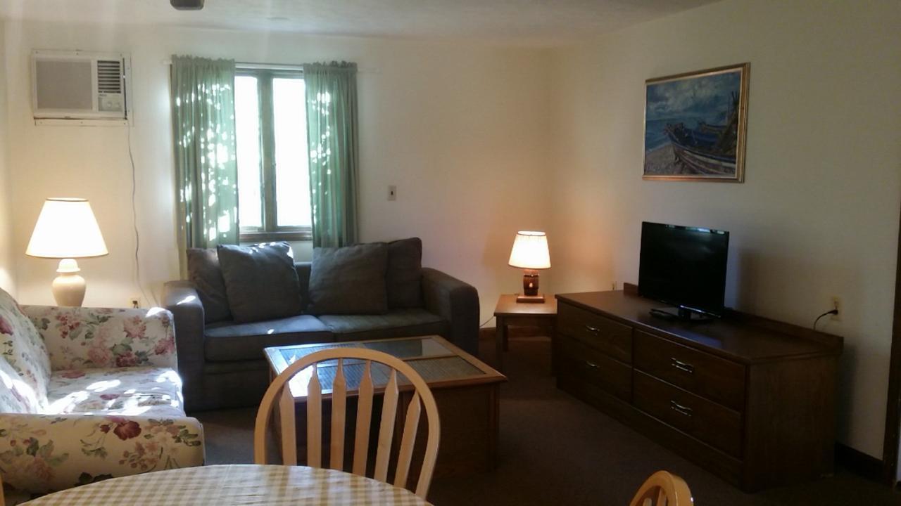 Inn Between The Beaches & Villager York Esterno foto